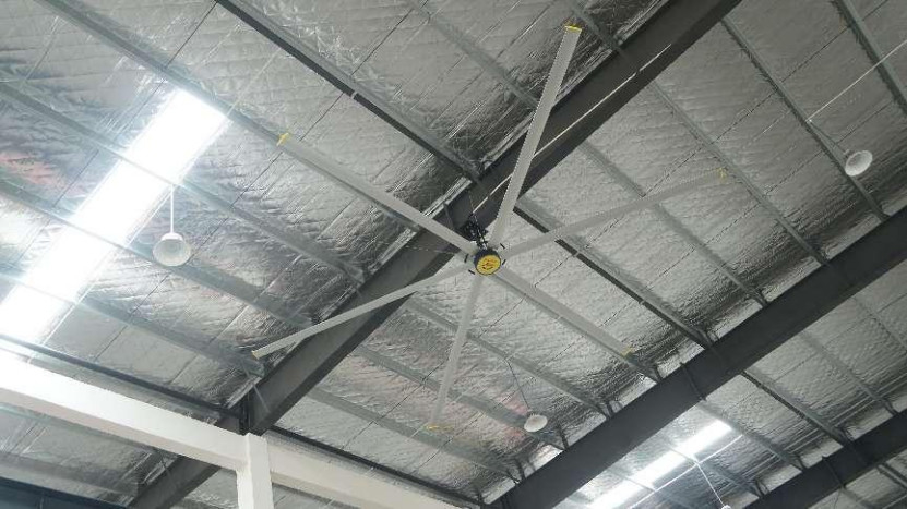 14300m3/min IP55 الدوار الخارجي مروحة السقف الصناعية مع 7300mm قطر شفرة المروحة
