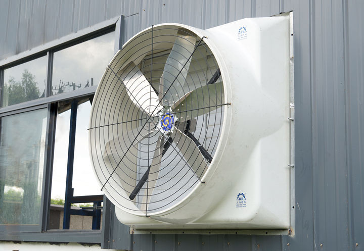 850W 48'مروحة التصريف مع 56.4m3/h حجم الهواء/W ومستوى الحماية IP55