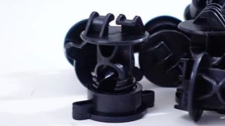 عوازل السياج الكهربائي شديدة التحمل: مصممة لتدوم طويلاً!